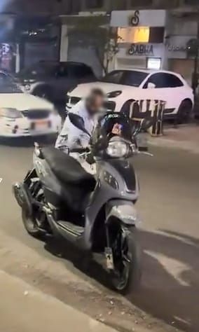 ضبط عامل بمقهى بعد اتهامه بمطاردة ومضايقة طالبة في الزمالك