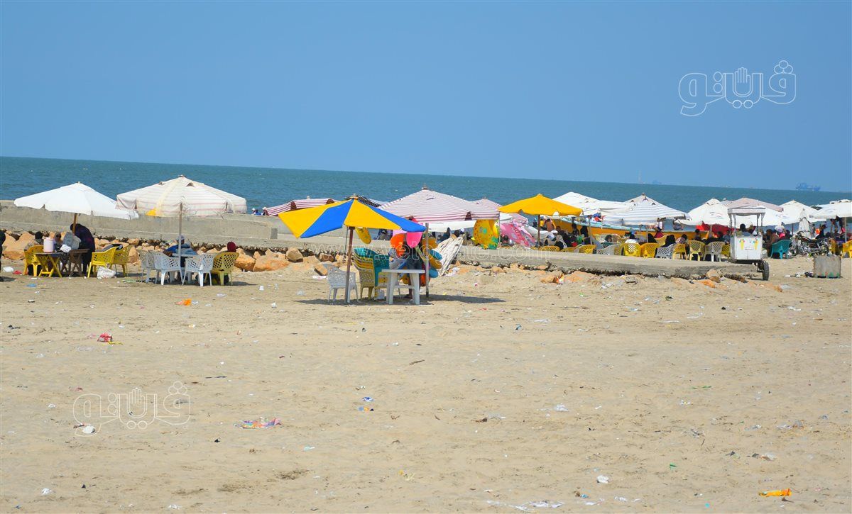 اقبال المواطنين على شاطيء بورسعيد