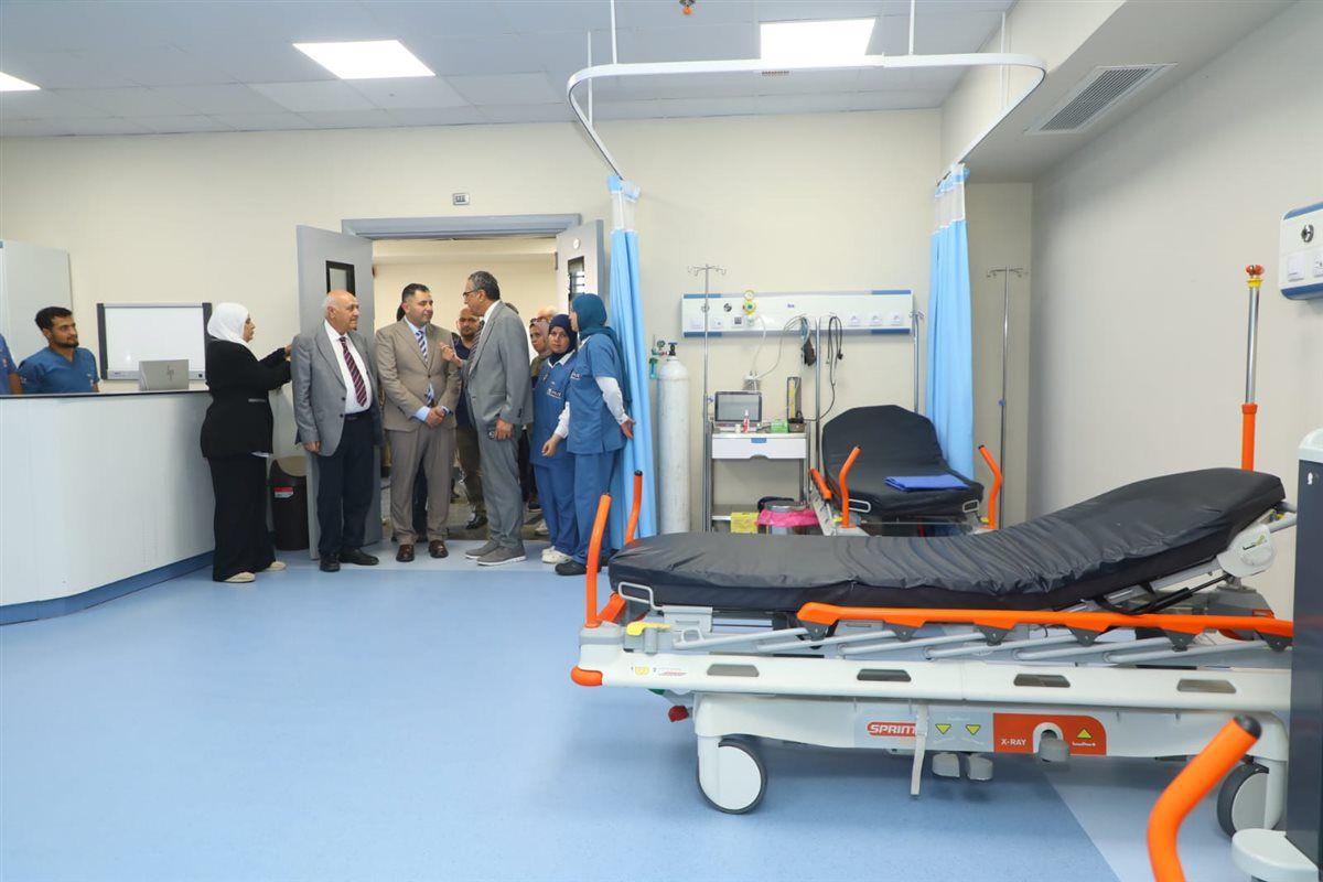 تعزيز التعاون الأكاديمي والخدمي بين المحافظة وجامعة حورس