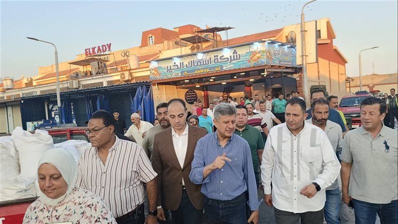 جولة ميدانية لمحافظ