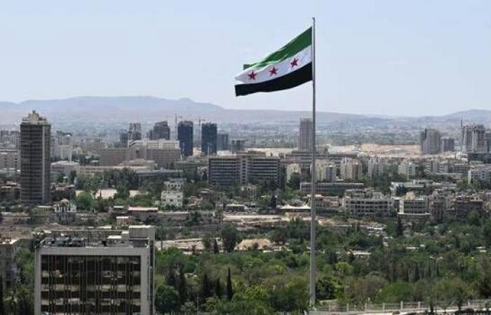 رويترز:
      سوريا
      تعمل
      على
      خطة
      خفية
      لإعادة
      هيكلة
      الاقتصاد