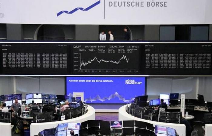 أسهم
      أوروبا
      تتراجع
      مع
      ترقب
      مستجدات
      المحادثات
      التجارية
