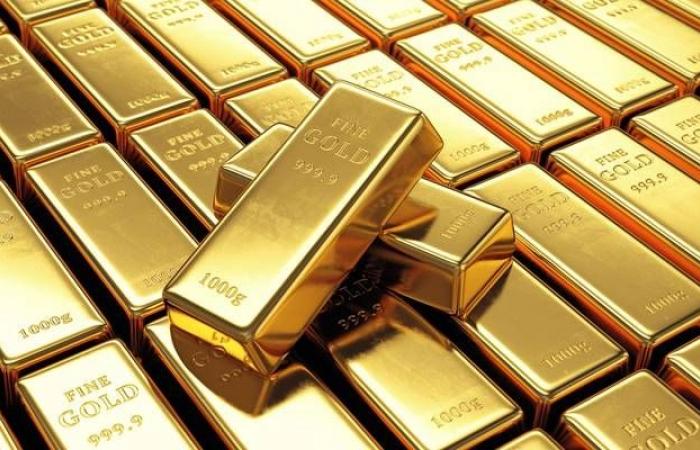 الذهب
      يصعد
      بدعم
      توقعات
      خفض
      الفائدة
      وتصاعد
      التوترات
      التجارية