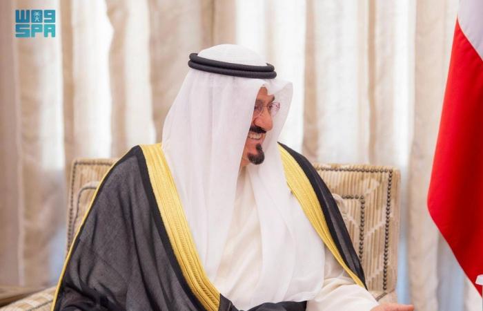 ولي العهد يستقبل رئيس مجلس الوزراء بدولة الكويت