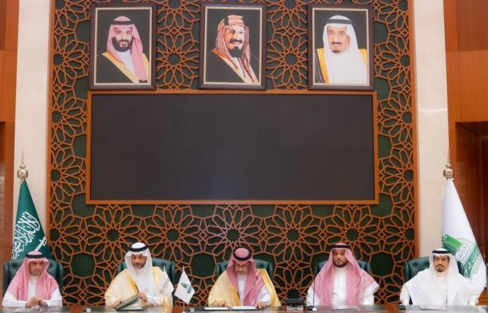 توقيع مذكرة تفاهم بين جامعة الملك عبدالعزيز والهيئة الملكية بمكة المكرمة والمشاعر المقدسة