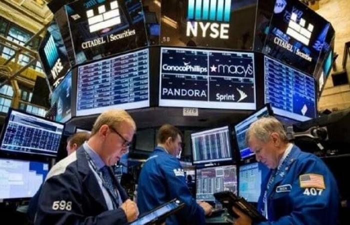 ارتفاع
      جماعي
      لوول
      ستريت
      بدعم
      تباطؤ
      التضخم
      وتزايد
      رهانات
      خفض
      الفائدة