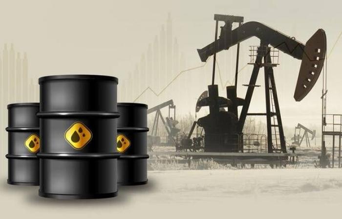 النفط
      يهبط
      1.5%
      مع
      ترقب
      قمة
      ترامب
      وبوتين
      مع
      خسائر
      أسبوعية
      تتجاوز
      1%