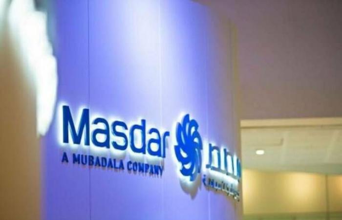 "مصدر"
      الإماراتية
      تستكمل
      الإغلاق
      المالي
      لمشروع
      طاقة
      شمسية
      في
      السعودية