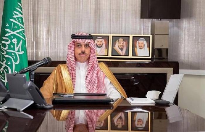 وزير
      الخارجية
      يبحث
      مع
      نظرائه
      في
      3
      دول
      خليجية
      العلاقات
      والتطورات
      الإقليمية