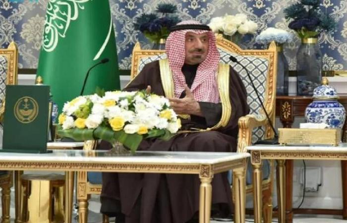 أمير
      نجران
      يُدشّن
      ويضع
      حجر
      أساس
      29
      مشروعاً