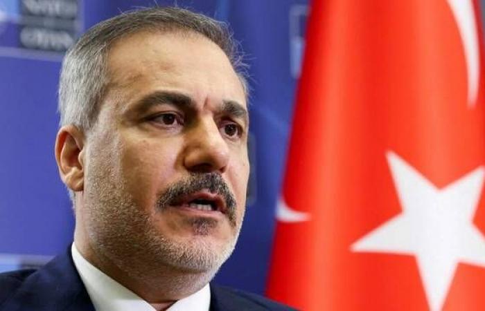 تركيا
      تقطع
      العلاقات
      الاقتصادية
      وتغلق
      مجالها
      الجوي
      أمام
      إسرائيل
