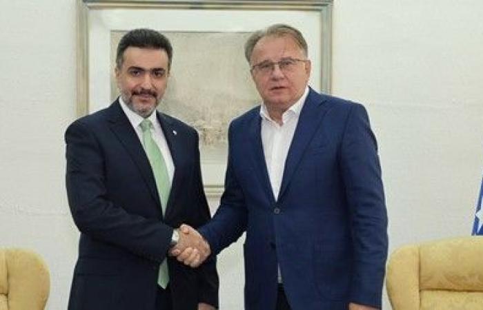 رئيس
وزراء
البوسنة:
ندعو
الشركات
والمستثمرين
الكويتيين
لاستكشاف
الفرص
الاستثمارية
في
بلادنا