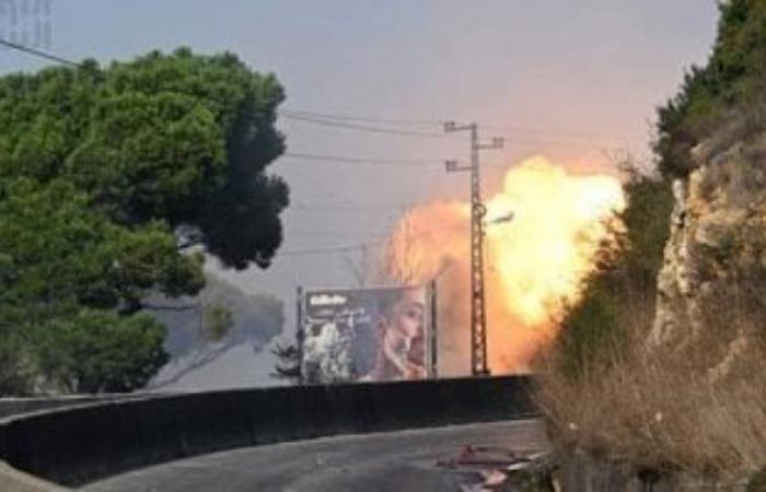 استشهاد 5 أشخاص بينهم 3 أطفال فى غارة إسرائيلية على بنت جبيل جنوب لبنان