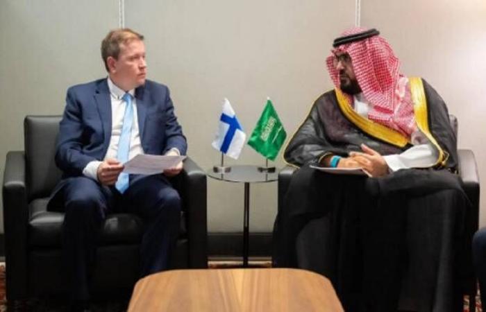 وزير
      الاقتصاد
      يلتقي
      في
      نيويورك
      وزير
      التجارة
      الخارجية
      والتنمية
      الفنلندي