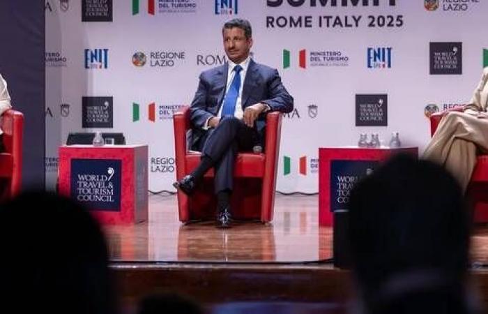 المملكة
      تستعرض
      نموذجها
      السياحي
      في
      قمة
      المجلس
      العالمي
      للسفر
      والسياحة
      بروما