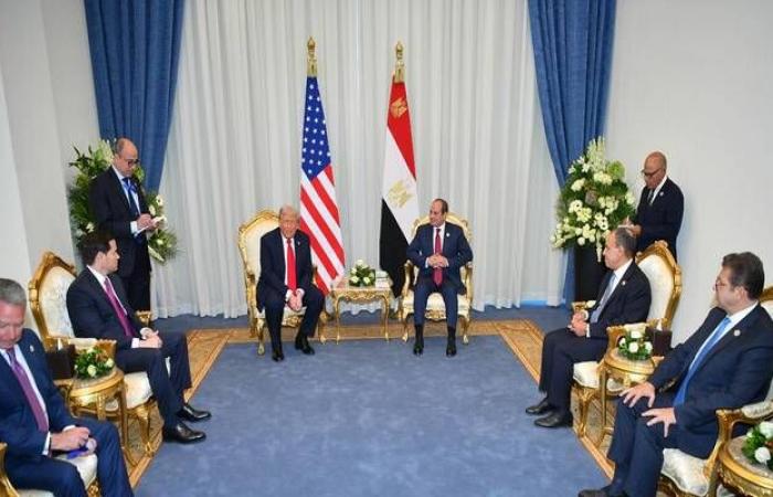 السيسي:
      مصر
      ستستضيف
      مؤتمراً
      لإعادة
      الإعمار
      والتنمية
      في
      غزة