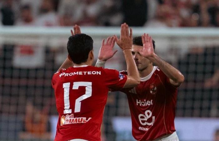 الأهلي يتوج بالسوبر المصري للمرة 16 بعد الفوز على الزمالك بثنائية