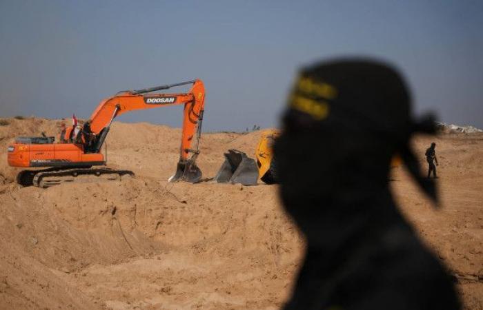 مصادر فلسطينية: تعقد عمليات البحث عن جثث 3 محتجزين إسرائيليين في غزة وسط الدمار