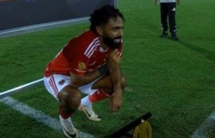 حسين الشحات يرتدى شارة كابتن الأهلى الليلة لأول مرة فى تاريخه