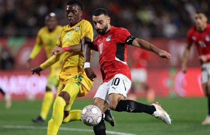 "فهمت
      حاجة؟!"..
      محمد
      صلاح
      يبعث
      برسالة
      شديدة
      اللهجة
      إلى
      سلوت
      من
      المغرب