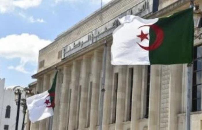 الاستعمار الفرنسي جريمة دولة.. تفاصيل قانون أقره برلمان الجزائر