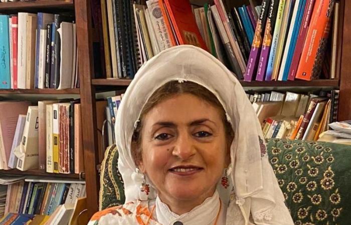 قراءة في "أخبروهم أنها هنا، بحثا عن ملكة مليحة"