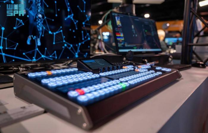 تقنيات حديثة تحفظ الذاكرة وتستشرف المستقبل في معرض «فوميكس»