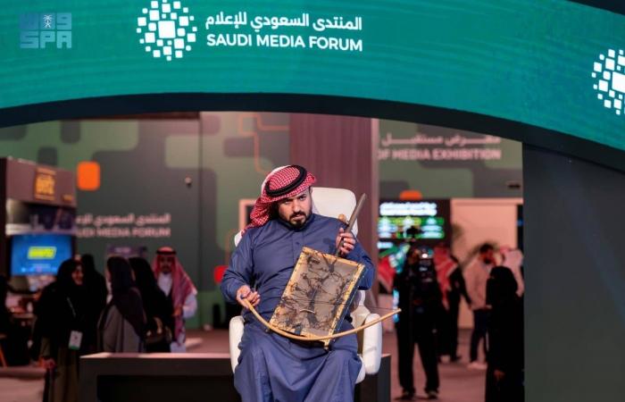 معزوفة الربابة تستحضر 
عبق الماضي وحكاية نقل الخبر قديما