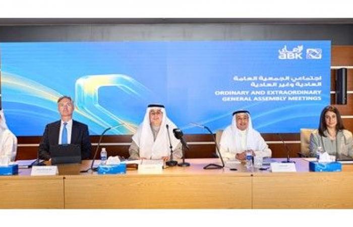 طلال بهبهاني: «الأهلي» يستمر باعتماد خطط استباقية وقوية لمواجهة التحديات