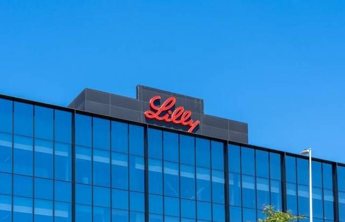 إيلي ليلي يقفز 5% بعد الموافقة على حبوب إنقاص الوزن