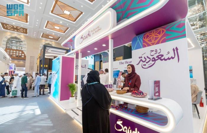 مستقبل خدمات الربط الدولي وتيسير الرحلات للمعتمرين على طاولة «منتدى العمرة والزيارة»