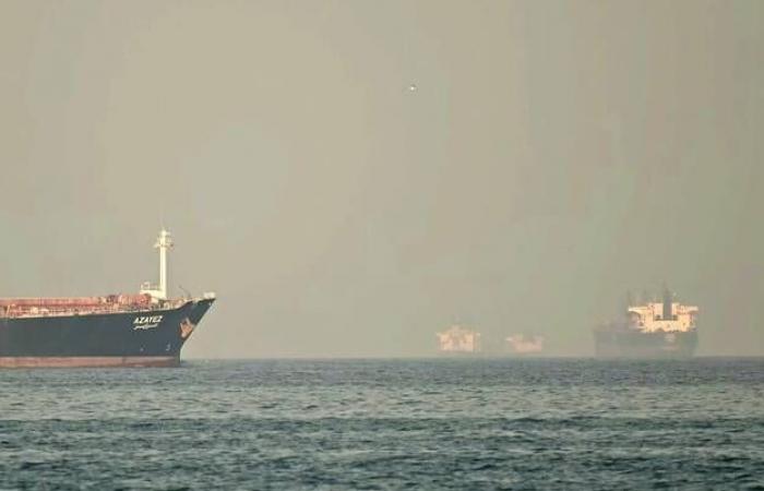 بوابة هرمز.. رموز سرية ورسوم باليوان مقابل العبور