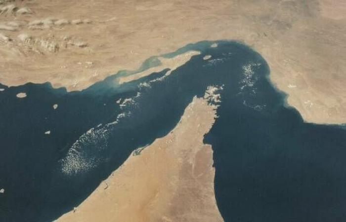 السعودية تشارك في اجتماع دولي يضم 35 دولة لإعادة فتح مضيق هرمز