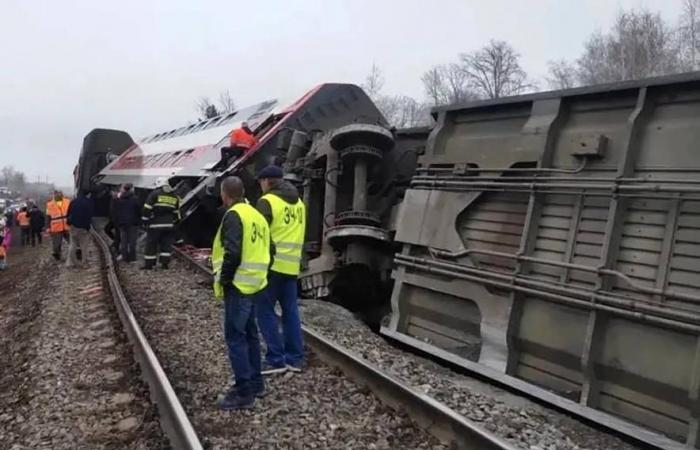 22 جريحاً بخروج قطار عن مساره في روسيا