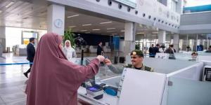 مطار
      الملك
      عبدالعزيز
      الدولي:
      خدمة
      5.38
      مليون
      مسافر
      خلال
      موسم
      العمرة