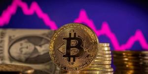 سعر
      "بيتكوين"
      يتراجع
      بأكثر
      من
      1%
      في
      تعاملات
      الاثنين