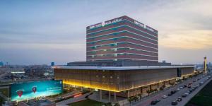 مستشفى دلّه الخبر يُنقذ أربعينيًا من مضاعفات أم دم دماغية