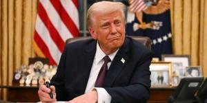 ترامب:
      أفضل
      الدولار
      القوي..
      لكن
      ضعف
      العملة
      يجلب
      عائدات
      طائلة