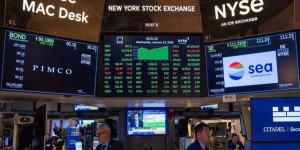 الأسهم الأمريكية تقلص خسائرها بعد الإعلان عن بروتوكول مراقبة "هرمز"