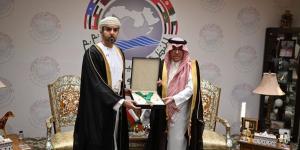 قلادة السياحة العربية من الطبقة الممتازة للسلطان هيثم بن طارق بن تيمور آل سعيد