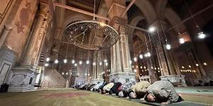 موعد أذان العشاء اليوم الأحد 21 - 6 - 2026 في القاهرة والمحافظات