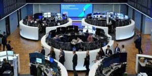 الأسهم الأوروبية ترتفع وسط ترقب محادثات إيران وأزمة بريطانيا السياسية
