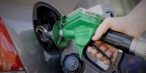 هل ننتظر حربًا جديدة؟ رضا عبد السلام يطالب الحكومة بتخفيض سعر البنزين 3 جنيهات