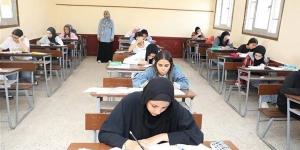 محافظ بني سويف: طلاب الثانوية العامة أدوا امتحان اللغة العربية في هدوء وانضباط