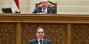النواب يقر قانونين للتنقيب عن البترول والغاز