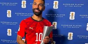 الأسطورة محمد صلاح يتوَّج بجائزة "أفضل لاعب" في مباراة مصر وأستراليا
