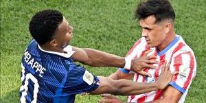 ديشامب يدافع عن مبابي: قائد فرنسا وليس ديكتاتورا