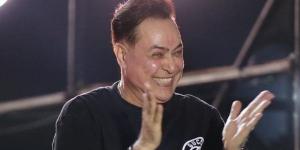 انتصارات منتخب مصر زادتها انتشارا، حكيم يحتفل بنجاح أغنيته "نص ملعب قلبي"