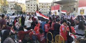 زحام على المقاهي والحدائق العامة بالإسماعيلية قبل انطلاق مباراة مصر والأرجنتين(فيديو )