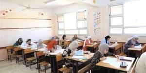 طلاب الثانوية العامة 2026 النظام القديم يؤدون اليوم امتحان مادة الرياضيات البحتة